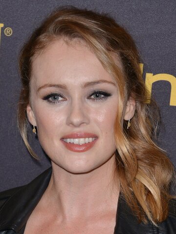 Hannah New Headshot