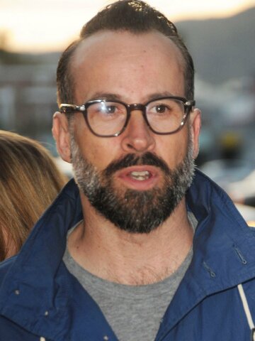 Jason Lee Headshot