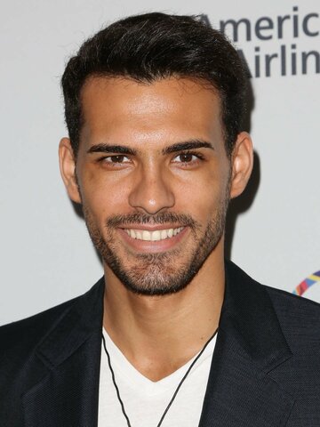 Geovanni Gopradi Headshot