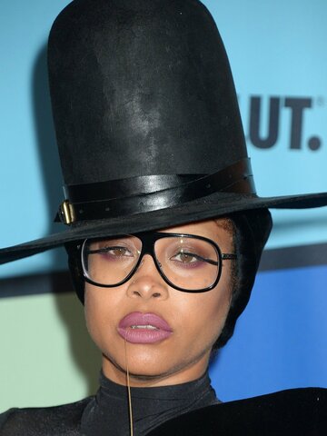 Erykah Badu Headshot