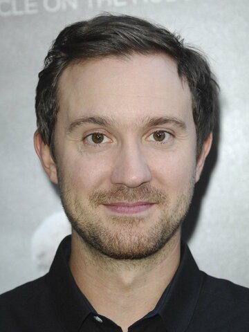 Sam Huntington Headshot