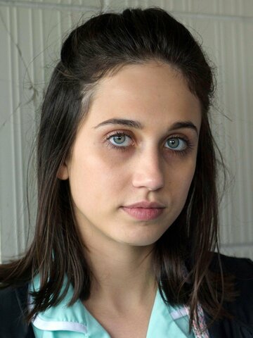 Harriet Cains Headshot