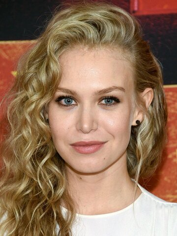 Penelope Mitchell Headshot