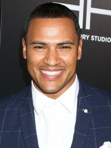 Andre Hall Headshot
