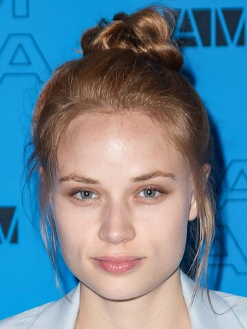 Makenzie Leigh Headshot