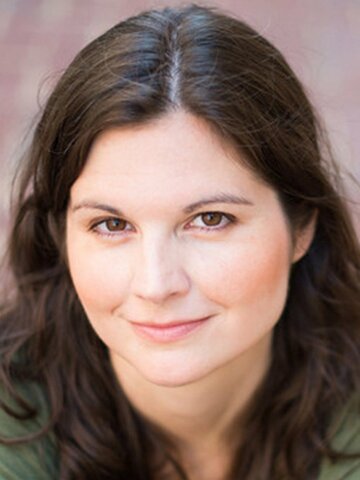 Lisa Jakub Headshot