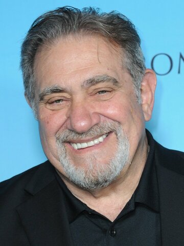 Dan Lauria Headshot