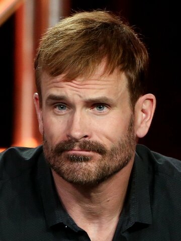 Gabriel Hogan Headshot