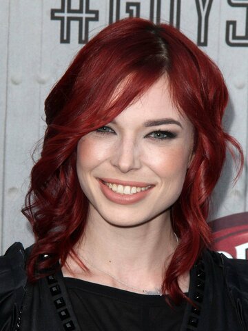 Chloe Dykstra Headshot
