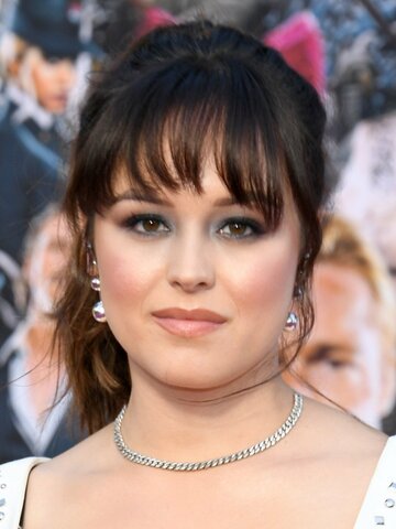Hayley Orrantia Headshot