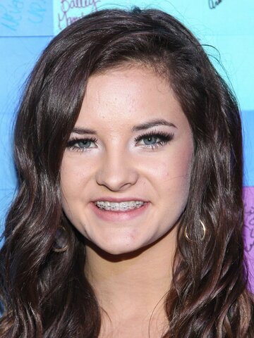 Brooke Hyland Headshot