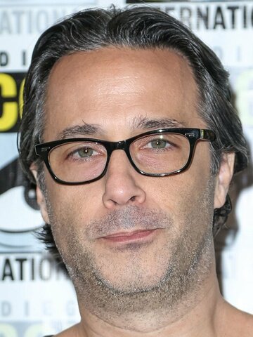 Jason Rothenberg Headshot