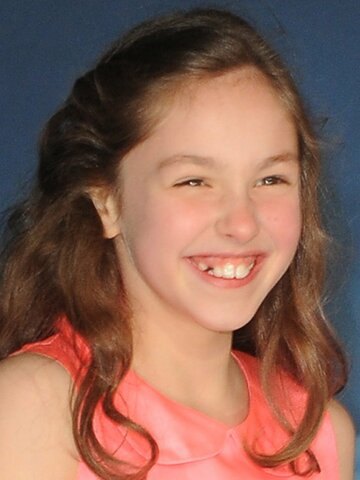 Eloise Webb Headshot