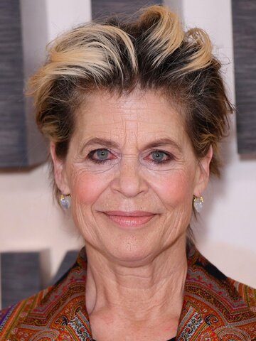 Linda Hamilton Headshot