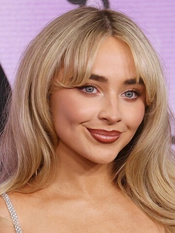 Sabrina Carpenter Headshot