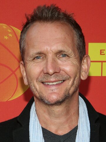 Sebastian Roché Headshot