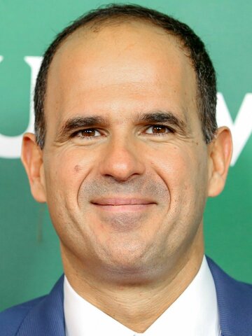 Marcus Lemonis Headshot