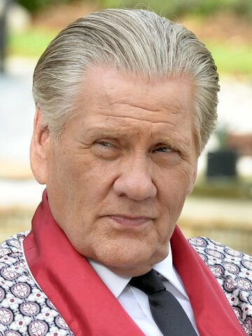 William Forsythe Headshot