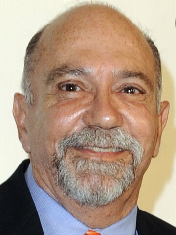 Luis Avalos Headshot