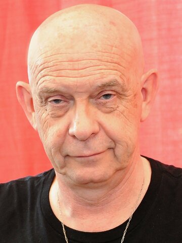 Doug Bradley Headshot