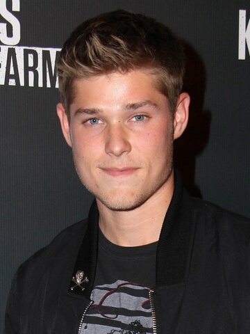 Mason Dye Headshot