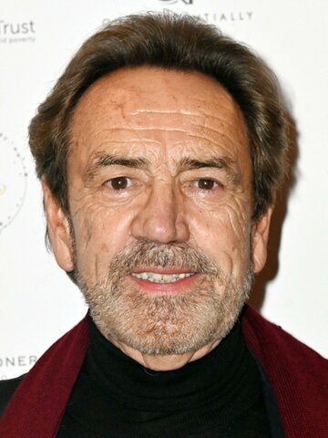 Robert Lindsay Headshot