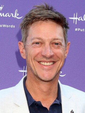 Kevin Rahm Headshot