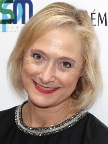 Caroline Goodall Headshot