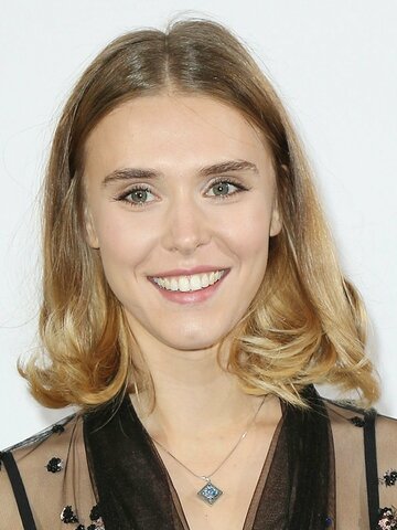 Gaia Weiss Headshot