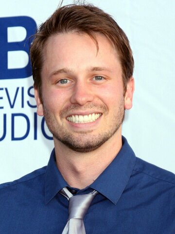 Tyler Ritter Headshot