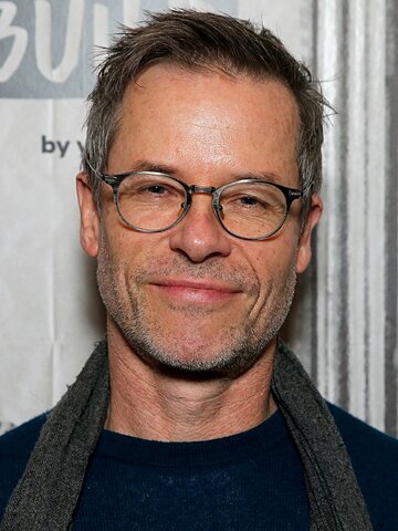Guy Pearce Headshot