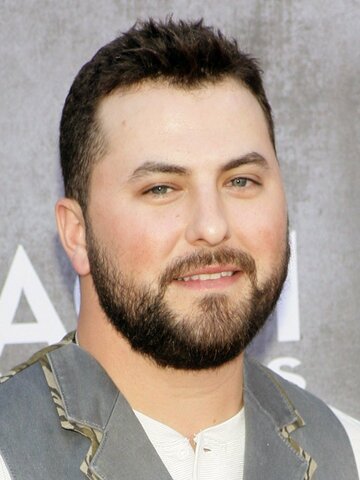 Tyler Farr Headshot