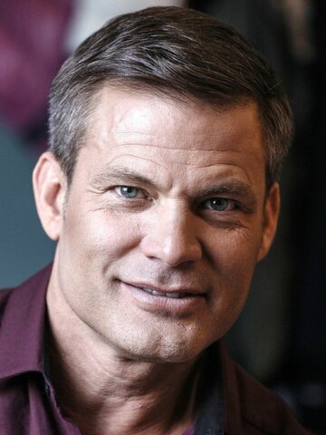 Casper Van Dien Headshot