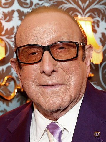 Clive Davis Headshot