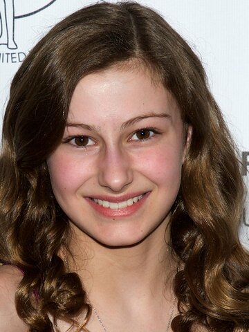 Julia Lalonde Headshot