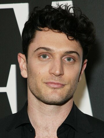 Colin Woodell Headshot