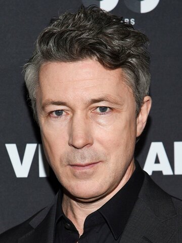 Aidan Gillen Headshot