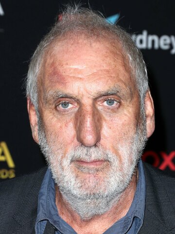 Phillip Noyce Headshot