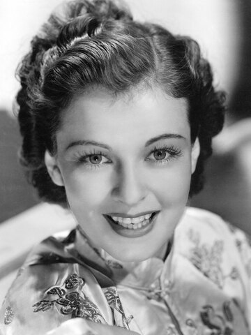 Ruth Hussey Headshot