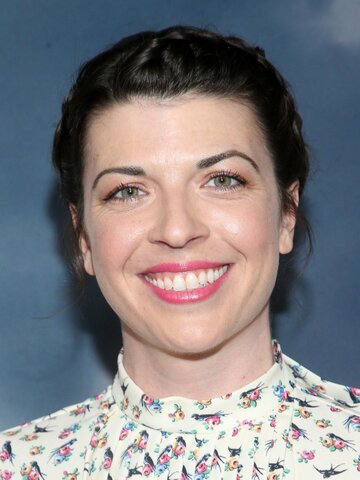 Megan Ganz Headshot