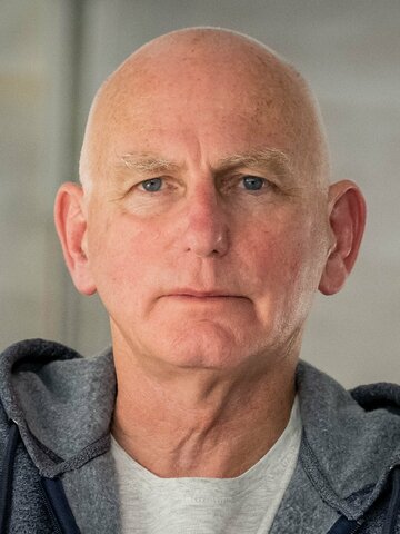 Gary Lewis Headshot