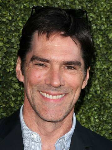Thomas Gibson Headshot