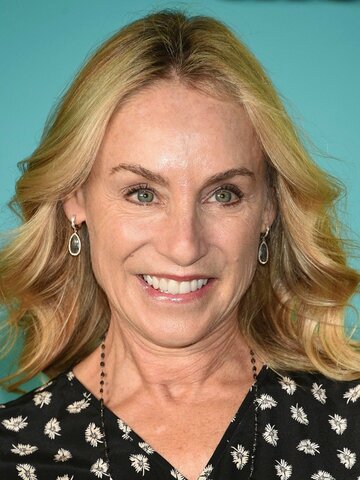 Tracy Pollan Headshot