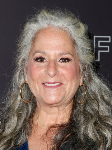 Marta Kauffman Headshot