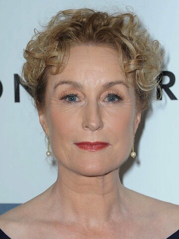 Lisa Banes Headshot