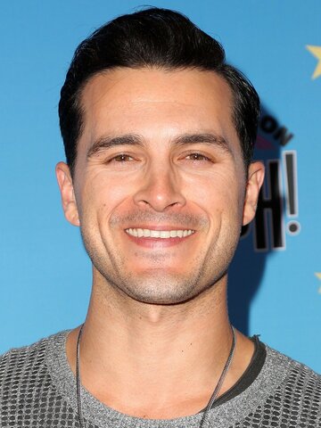 Michael Malarkey Headshot