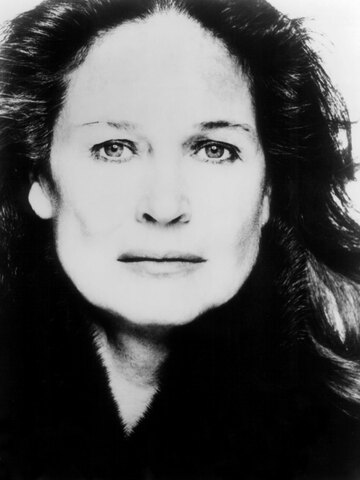 Colleen Dewhurst Headshot