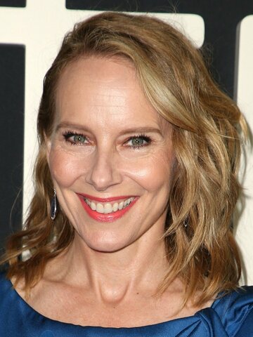 Amy Ryan Headshot