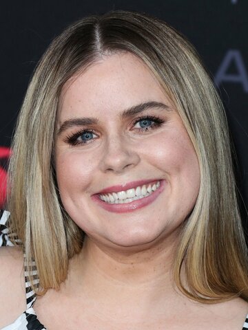 Jessie Ennis Headshot