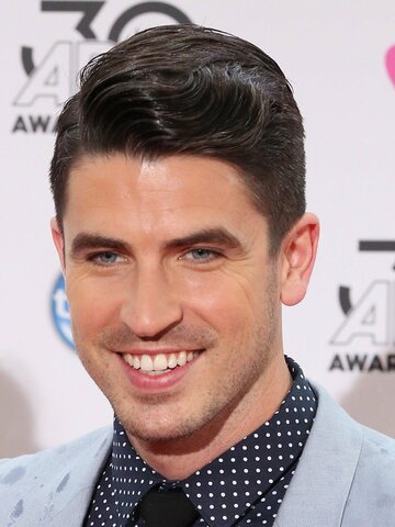 Scott Tweedie Headshot